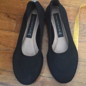 Steve Madden black flats